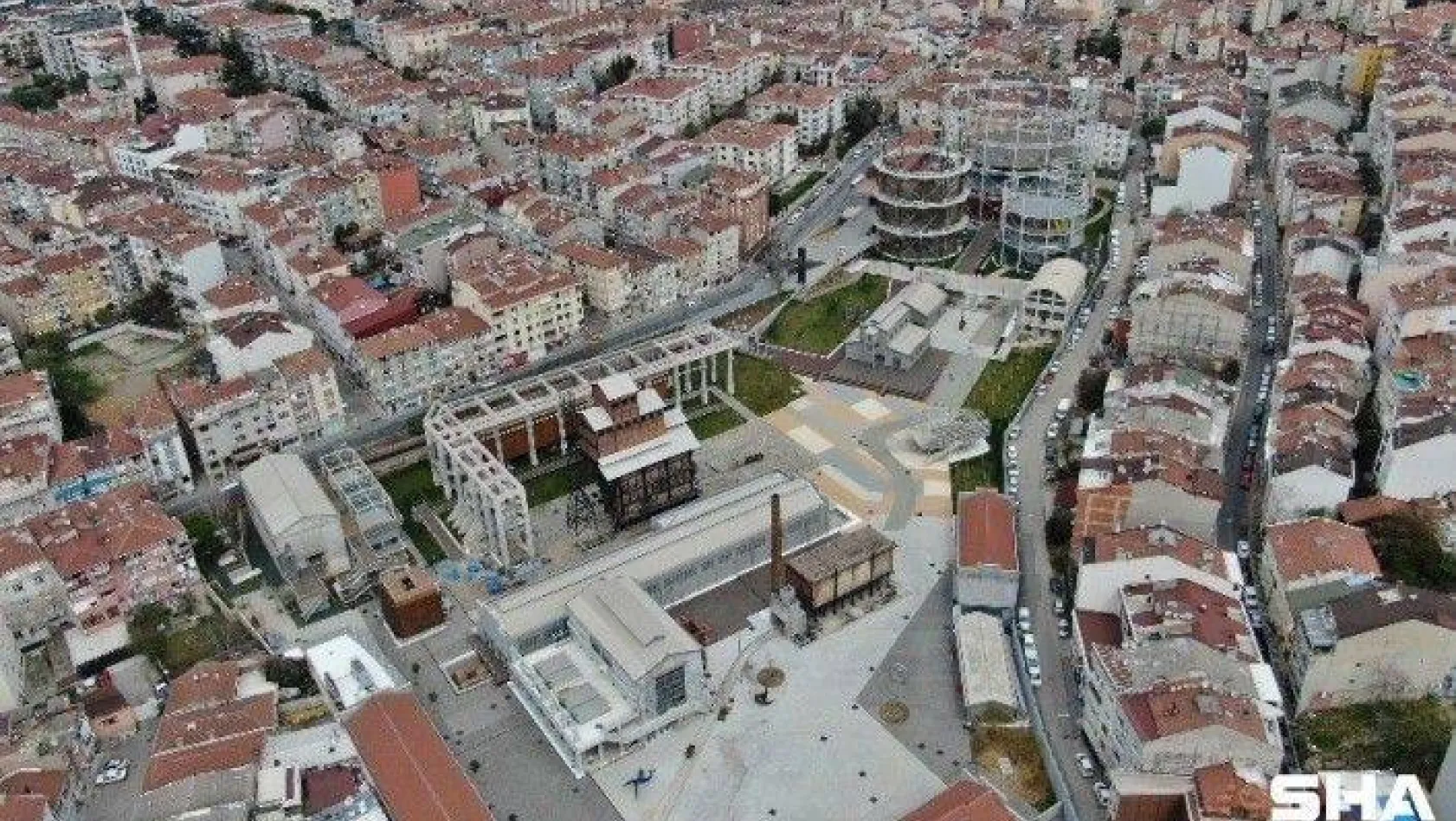 (Özel) Kadıköy'de restore edilen tarihi Hasanpaşa Gazhanesinin son hali havadan görüntülendi