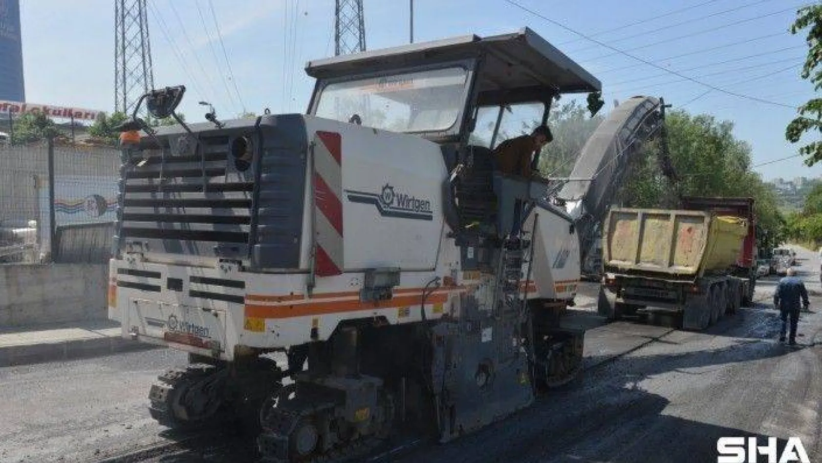 Avcılar Belediyesi, asfalt serim çalışmalarına hız verdi