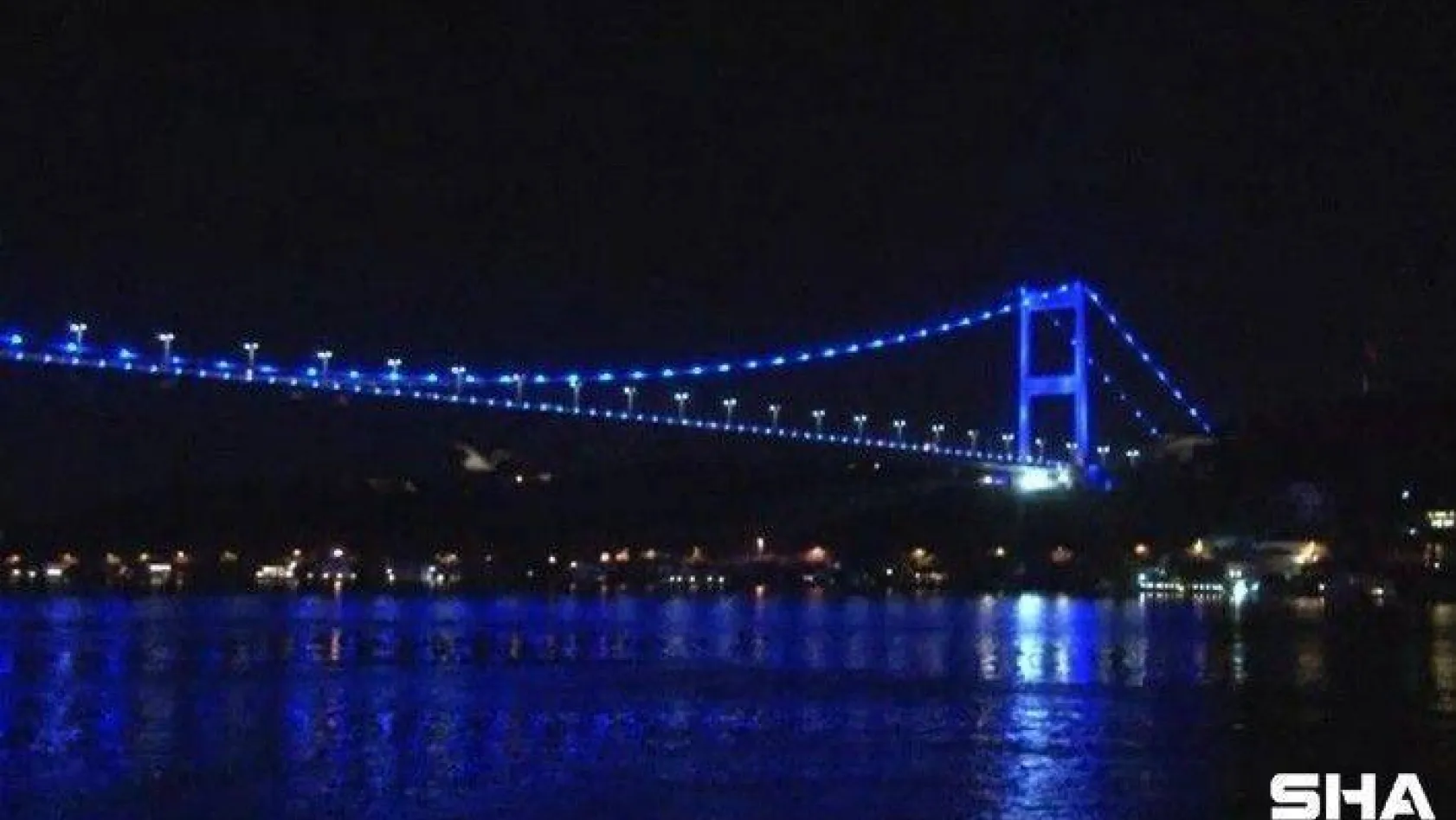 Fatih Sultan Mehmet Köprüsü ''Engeliler Haftası'' nedeniyle maviye büründü
