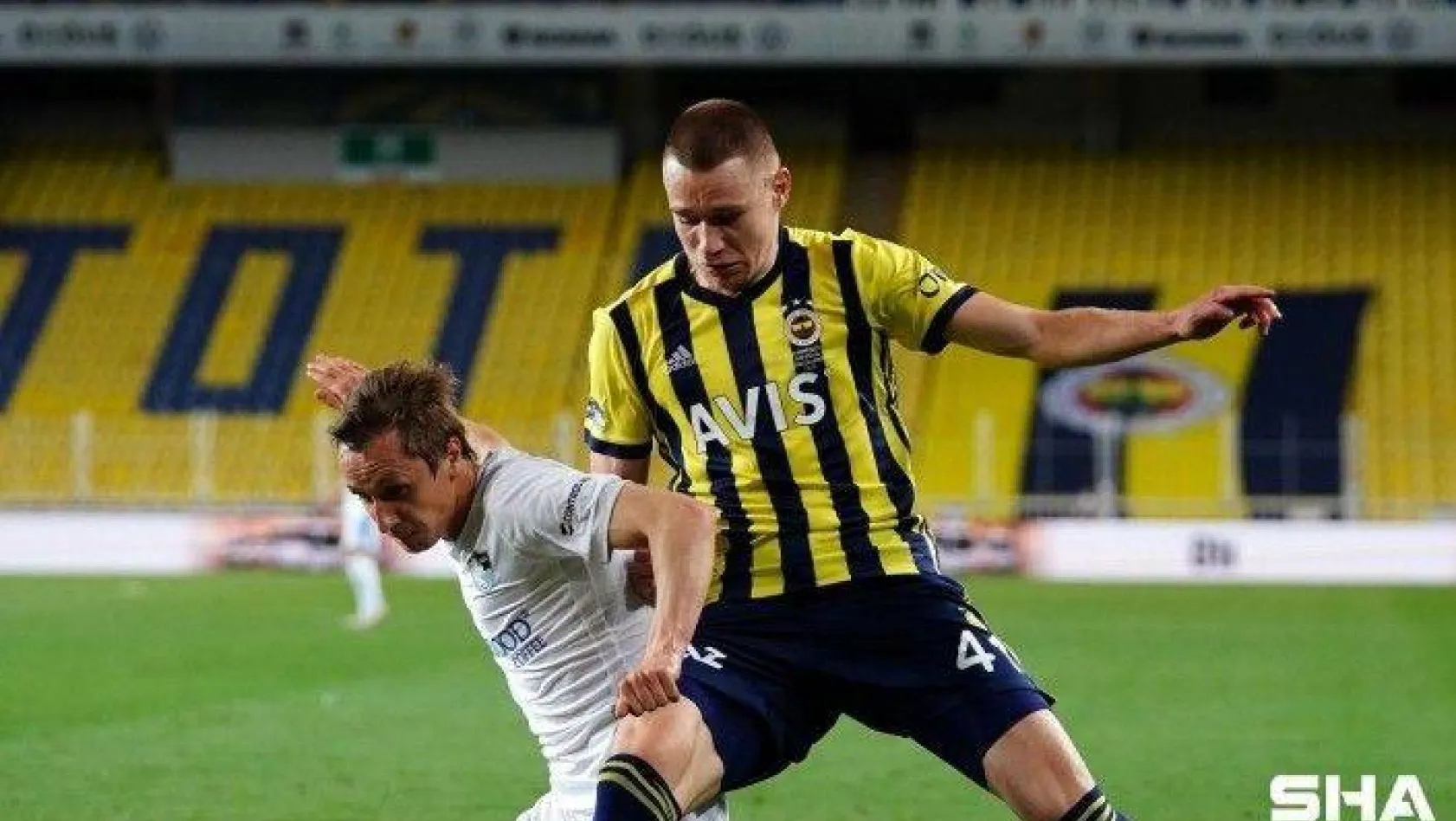 Fenerbahçeli Szalai ve Kasımpaşalı Varga, EURO 2020 aday kadrosuna alındı