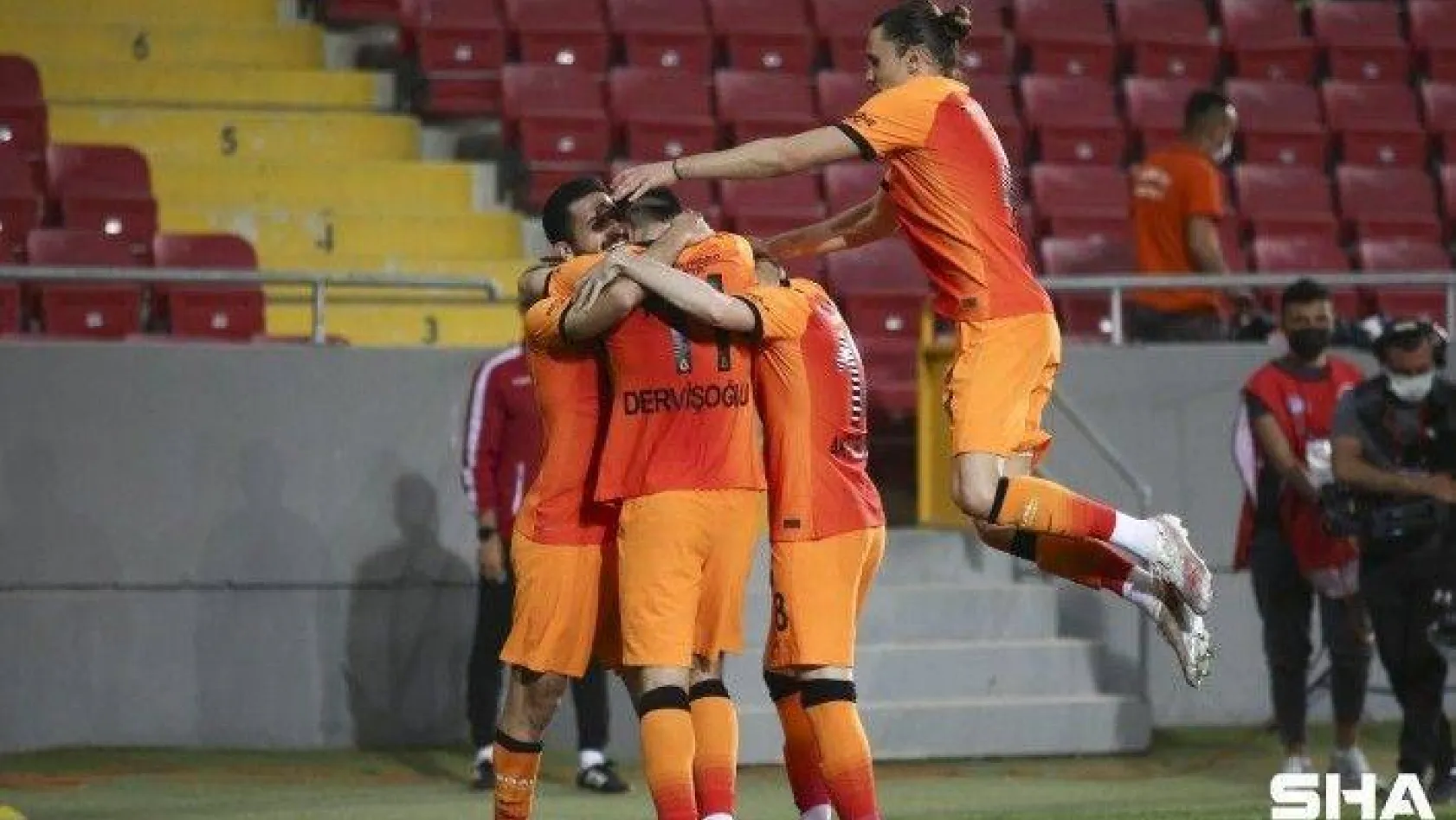 Galatasaray şampiyonluk şansını sürdürmek için sahada