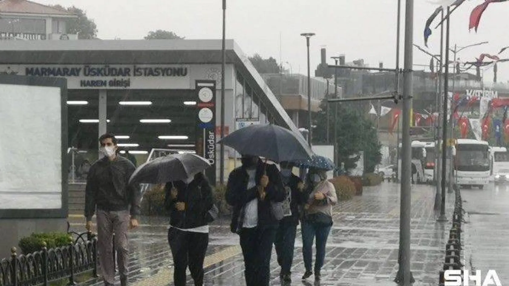 İstanbullular yağmura hazırlıksız yakalandı