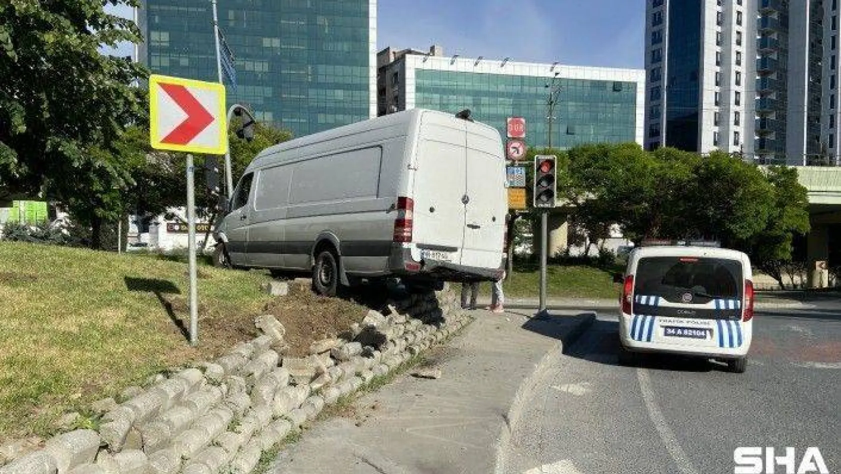 (ÖZEL) Zeytinburnu'nda akıllara durgunluk veren kaza