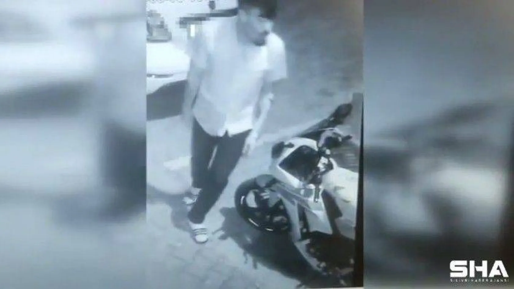 Silivri'de motosiklet çaldı, Esenler'de yakalandı