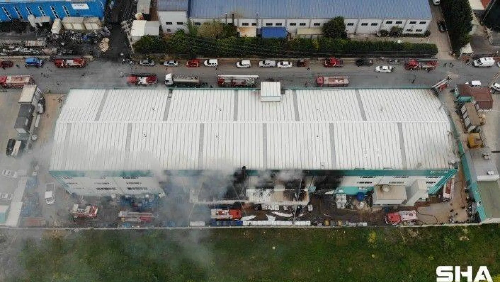Silivri'de otomotiv yedek parça fabrikasında korkutan yangın