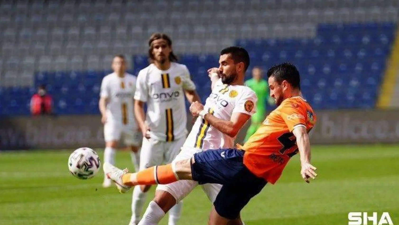 Süper Lig: Medipol Başakşehir: 2 - MKE Ankaragücü: 1 (Maç sonucu)