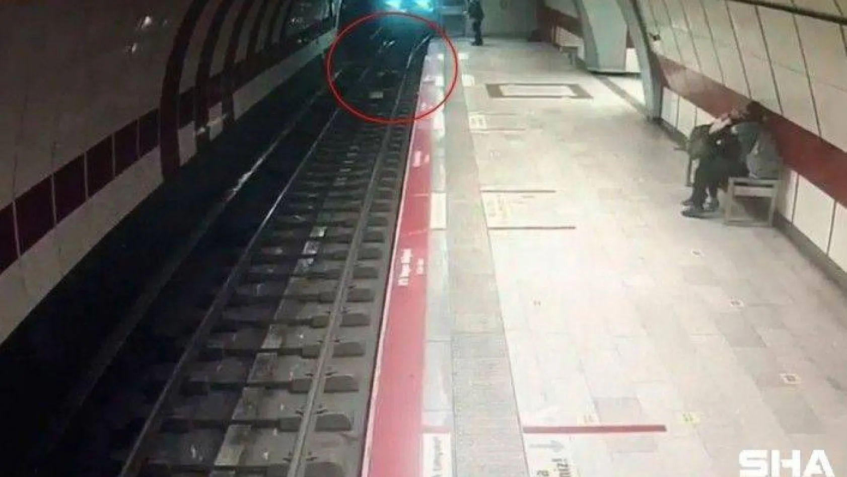 Taksim metrosunda raylara atlayan kadının görüntüleri ortaya çıktı
