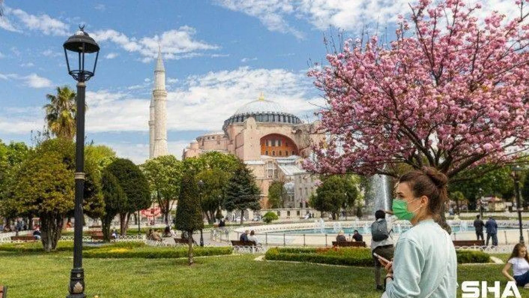 Vali Yerlikaya İstanbul'a Mart ayında gelen turist sayısını açıkladı