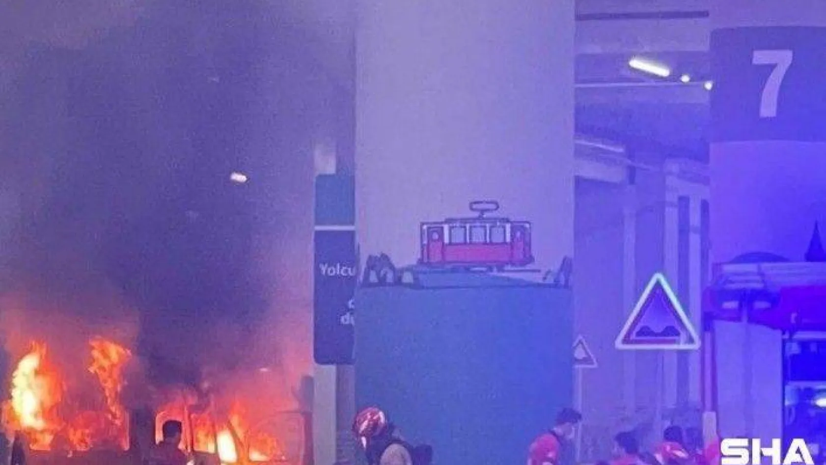 İstanbul Havalimanı'nda korkutan anlar: Vip araç alev alev yandı