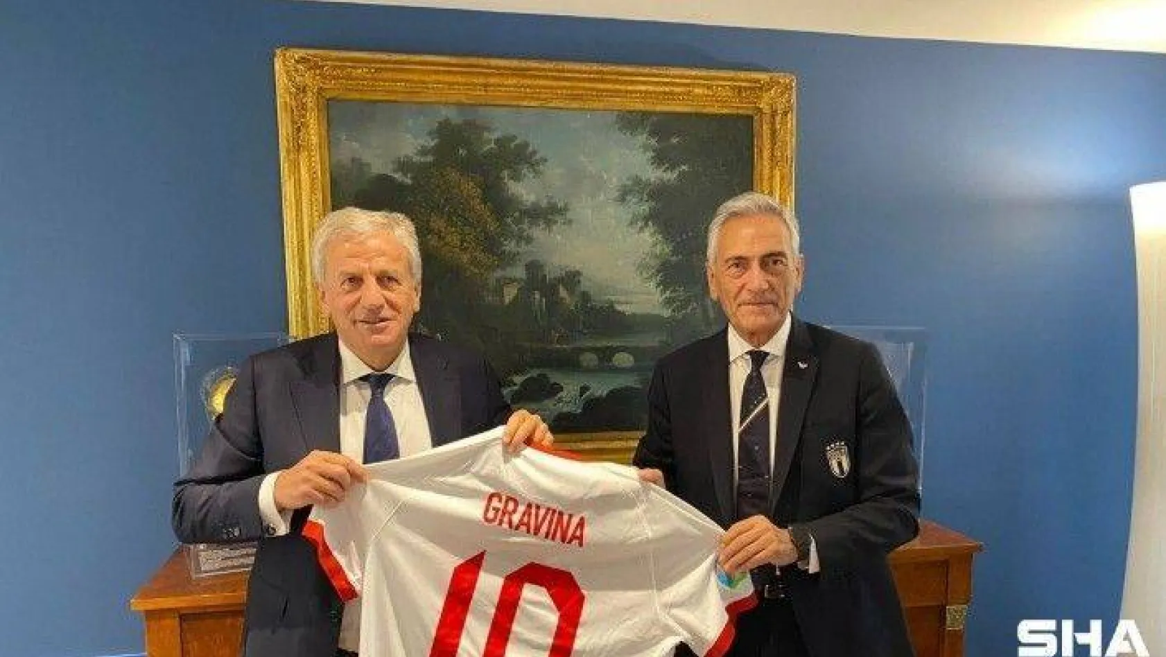 Servet Yardımcı'dan İtalya Futbol Federasyonu Başkanı Gravina'ya ziyaret