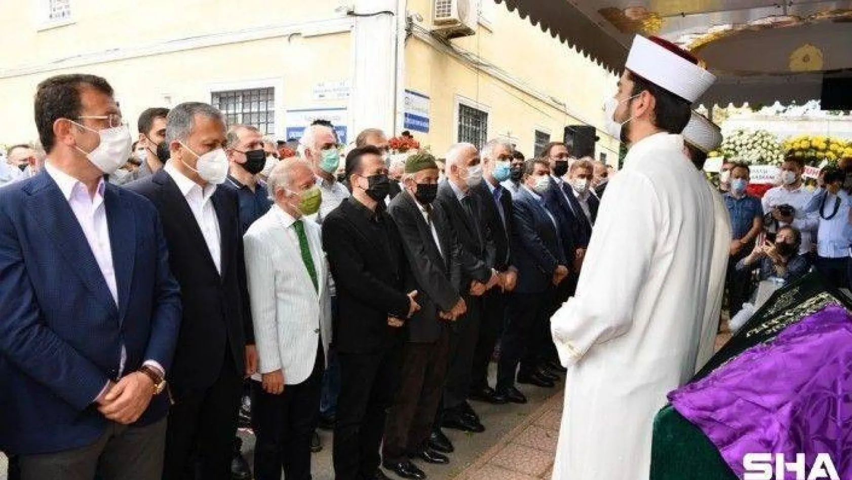 Tuzla Belediye Başkanı Yazıcı'nın annesi son yolculuğuna uğurlandı
