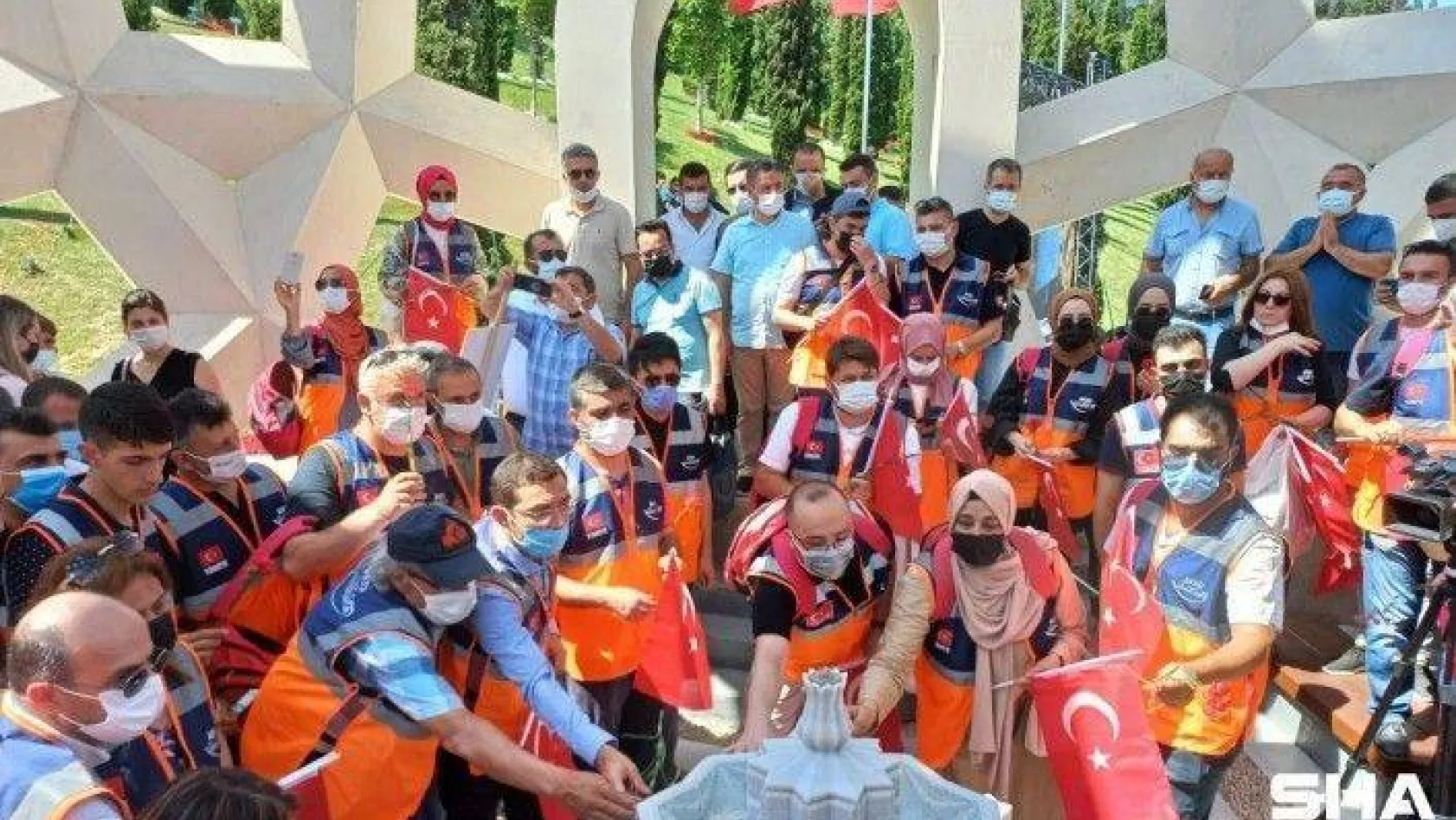 AFAD Gönüllüleri'nden, 15 Temmuz Şehitler Anıtı'na ziyaret
