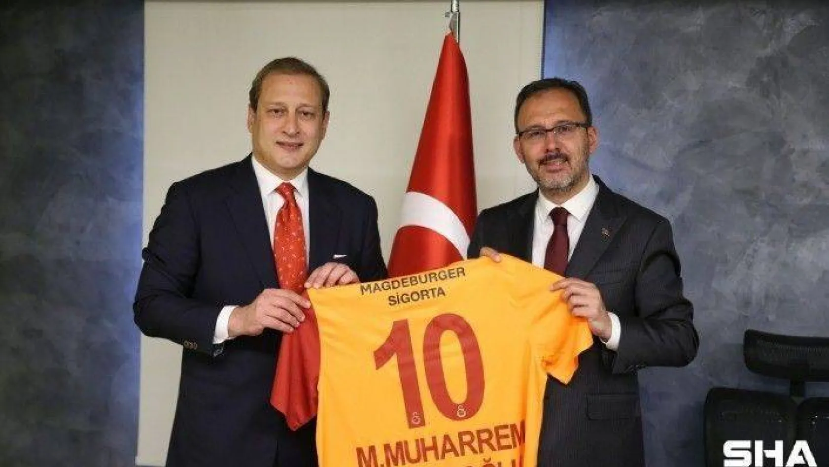 Bakan Kasapoğlu, Galatasaray Başkanı Burak Elmas'ı kabul etti