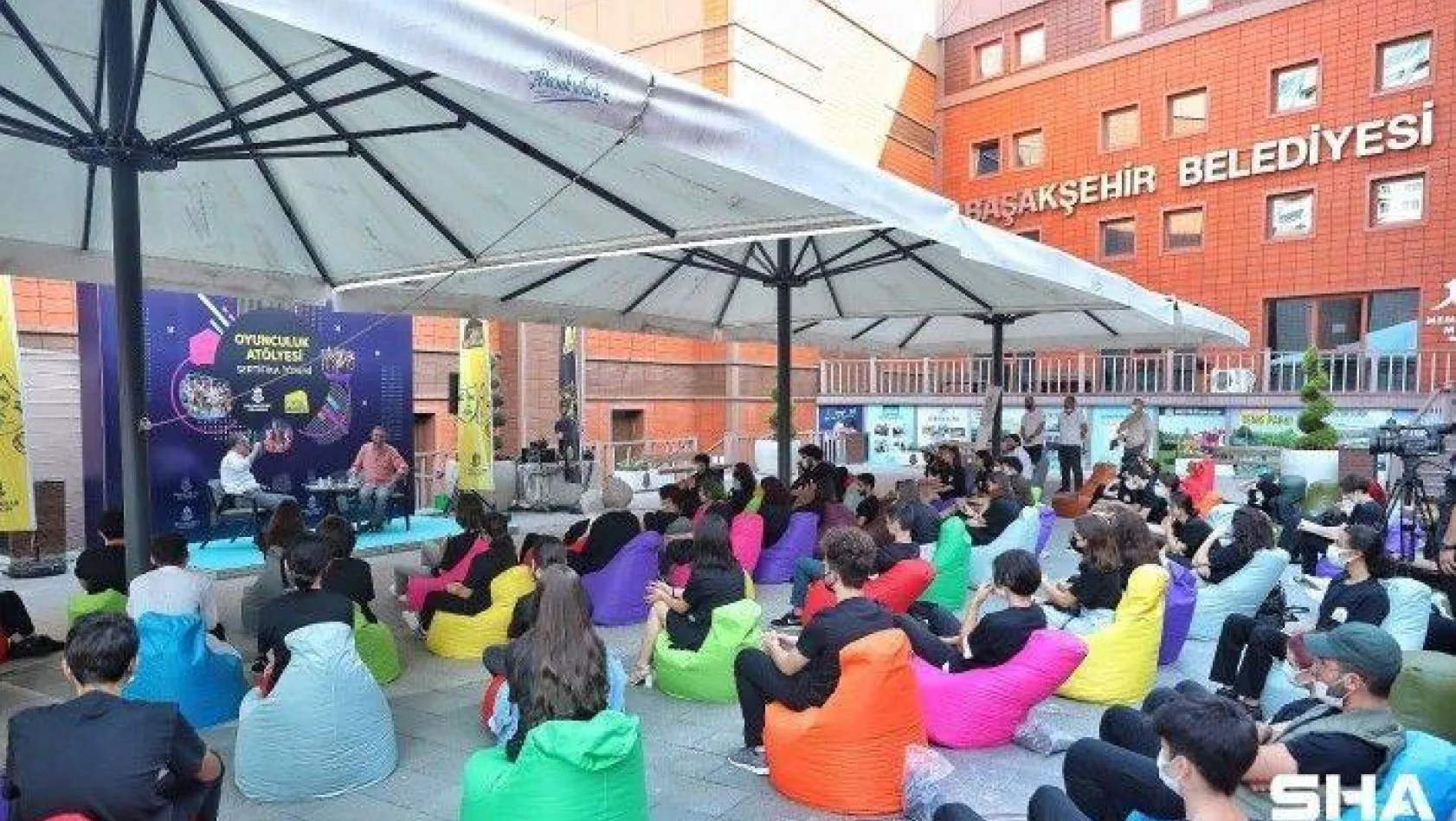 Başakşehir'de geleceğin tiyatrocuları yetişiyor