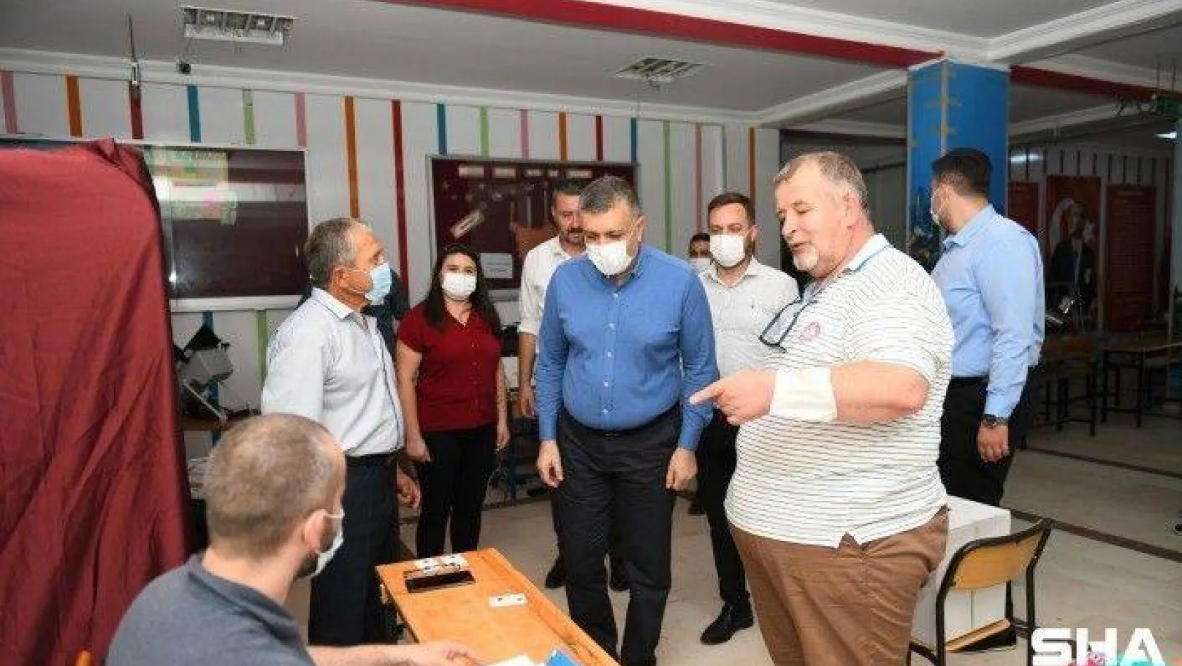 Başkan Bozkurt'tan Bulgaristan seçimlerinde oy kullanılan okullara ziyaret