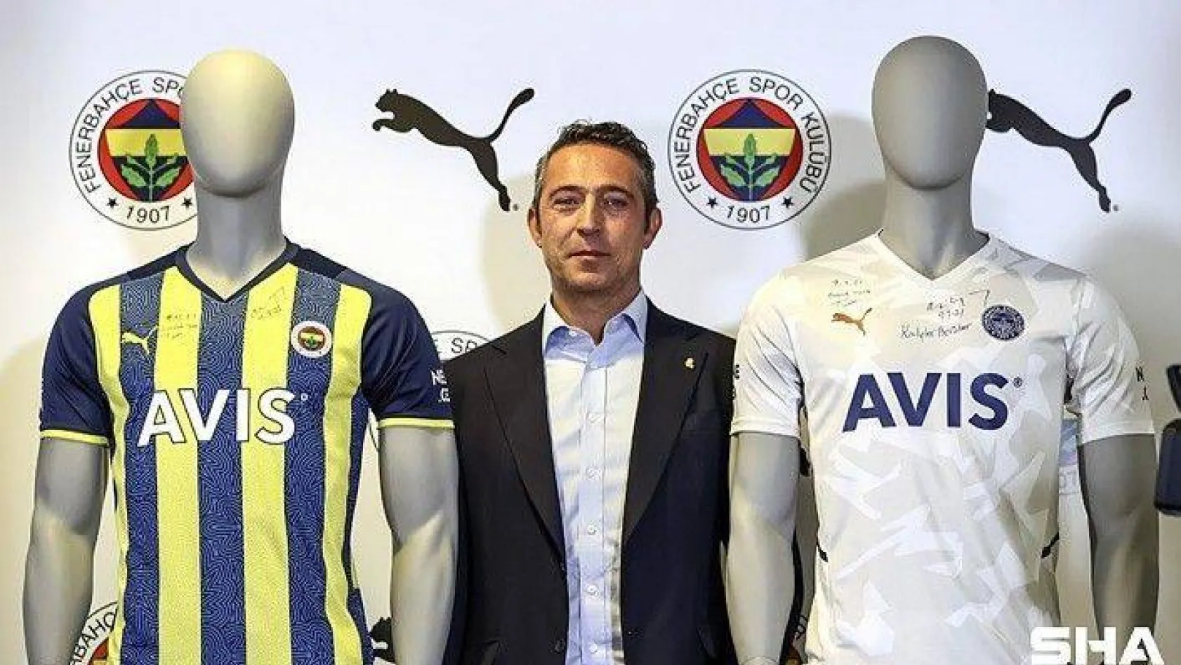 Fenerbahçe'nin yeni formaları tanıtıldı