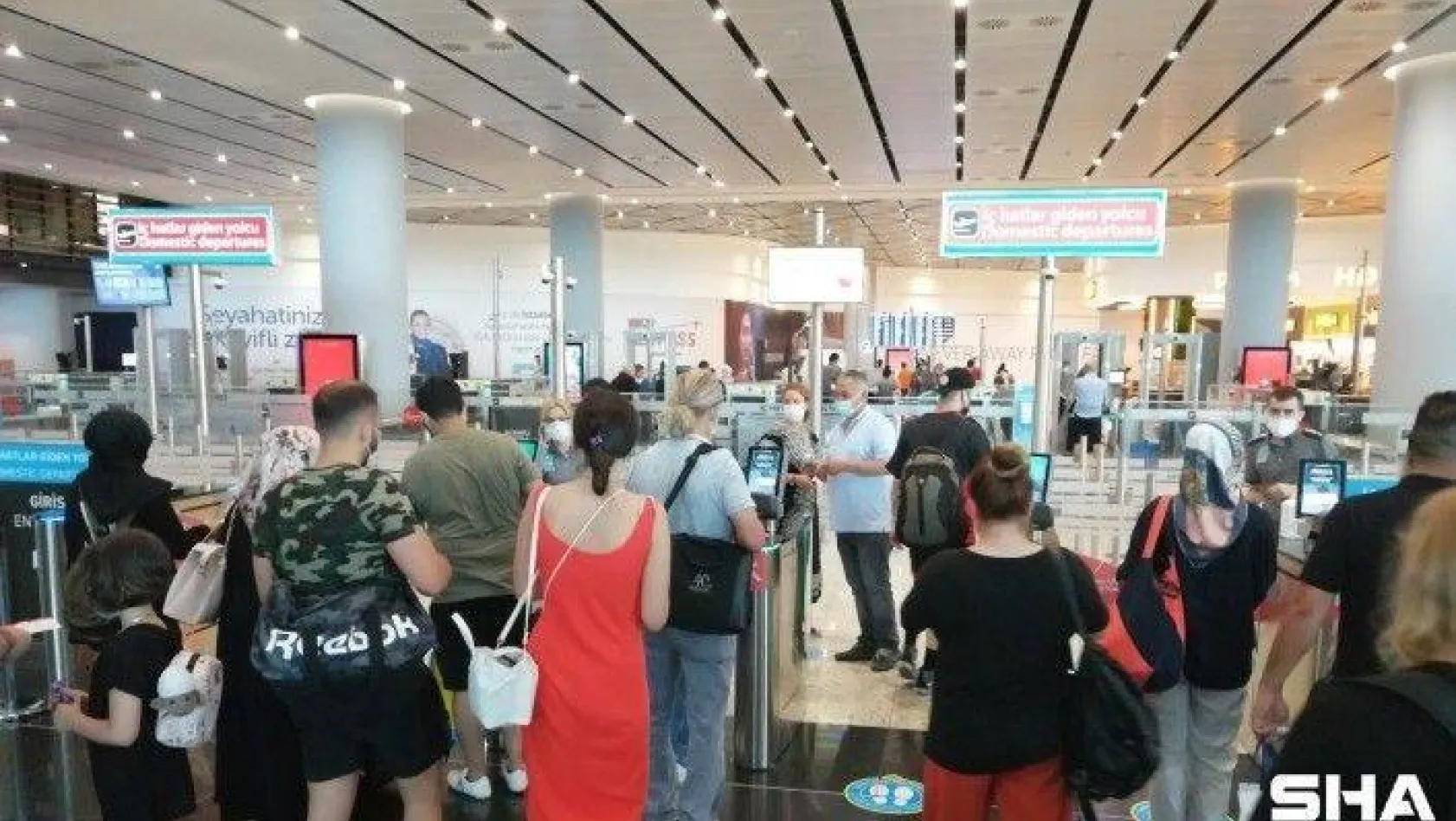 İstanbul Havalimanı'nda Kurban Bayramı yoğunluğu
