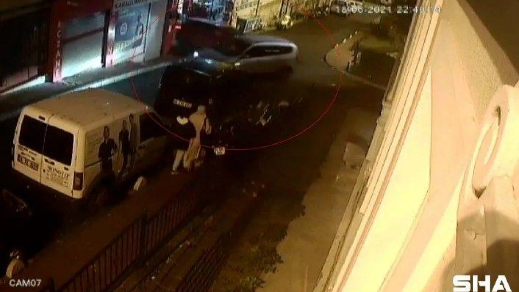(ÖZEL) Fatih'te iki aracın çarpıştığı kaza kamerada