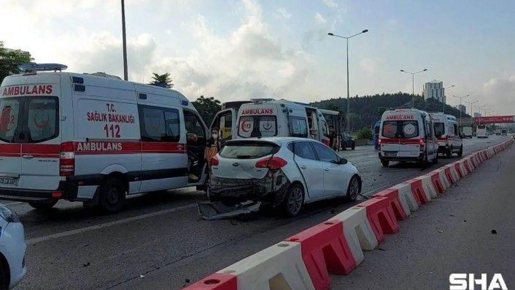 (Özel) Kadıköy'de alkollü sürücü dehşeti: Art arda 3 araca çarparak durabildi