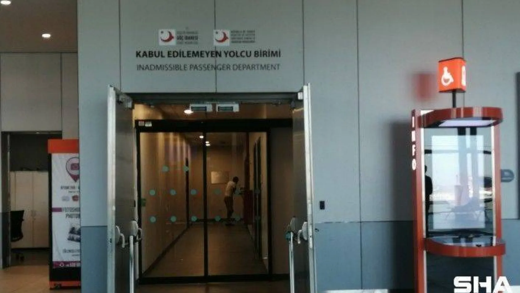 Rusya'ya gidemeyen Afgan grup, İstanbul Havalimanı'nda kaldı