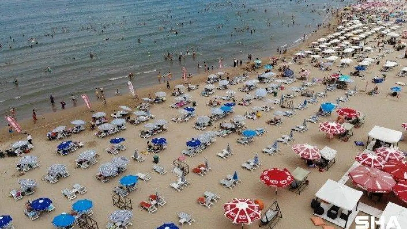 Tatil başladı, Şile plajları doldu taştı