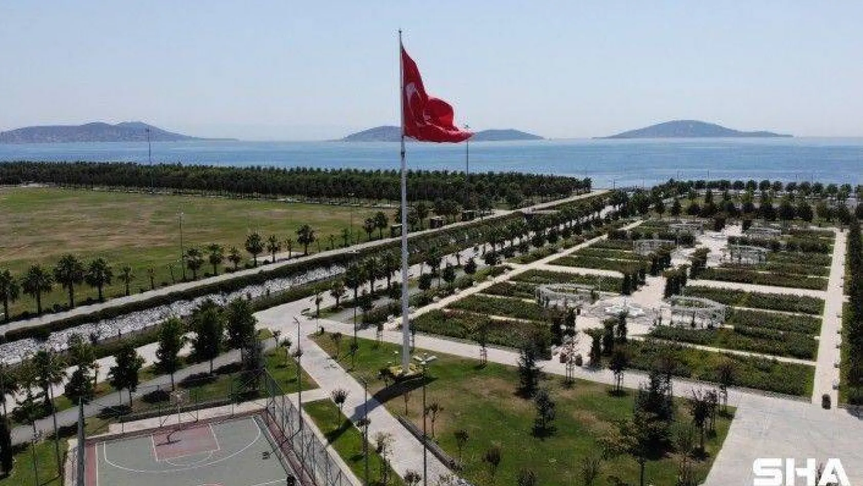 Termometreler 30 dereceyi aştı, İstanbul'da sahiller boş kaldı