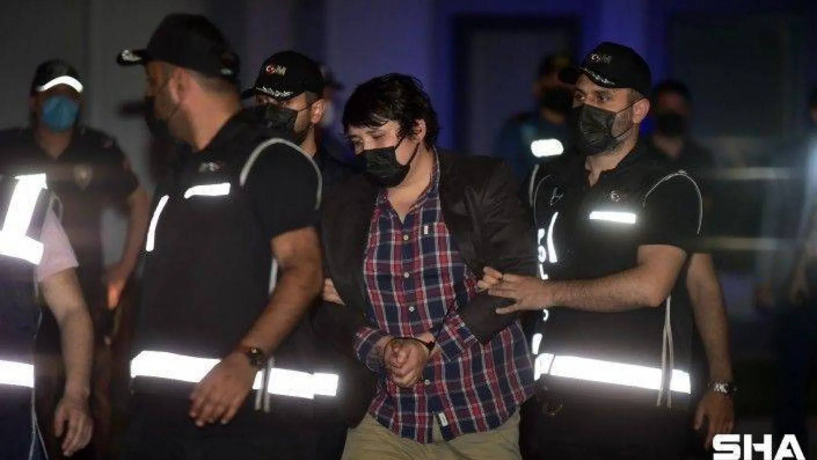 'Tosuncuk' lakaplı Mehmet Aydın, havalimanında sağlık kontrolden geçirildi