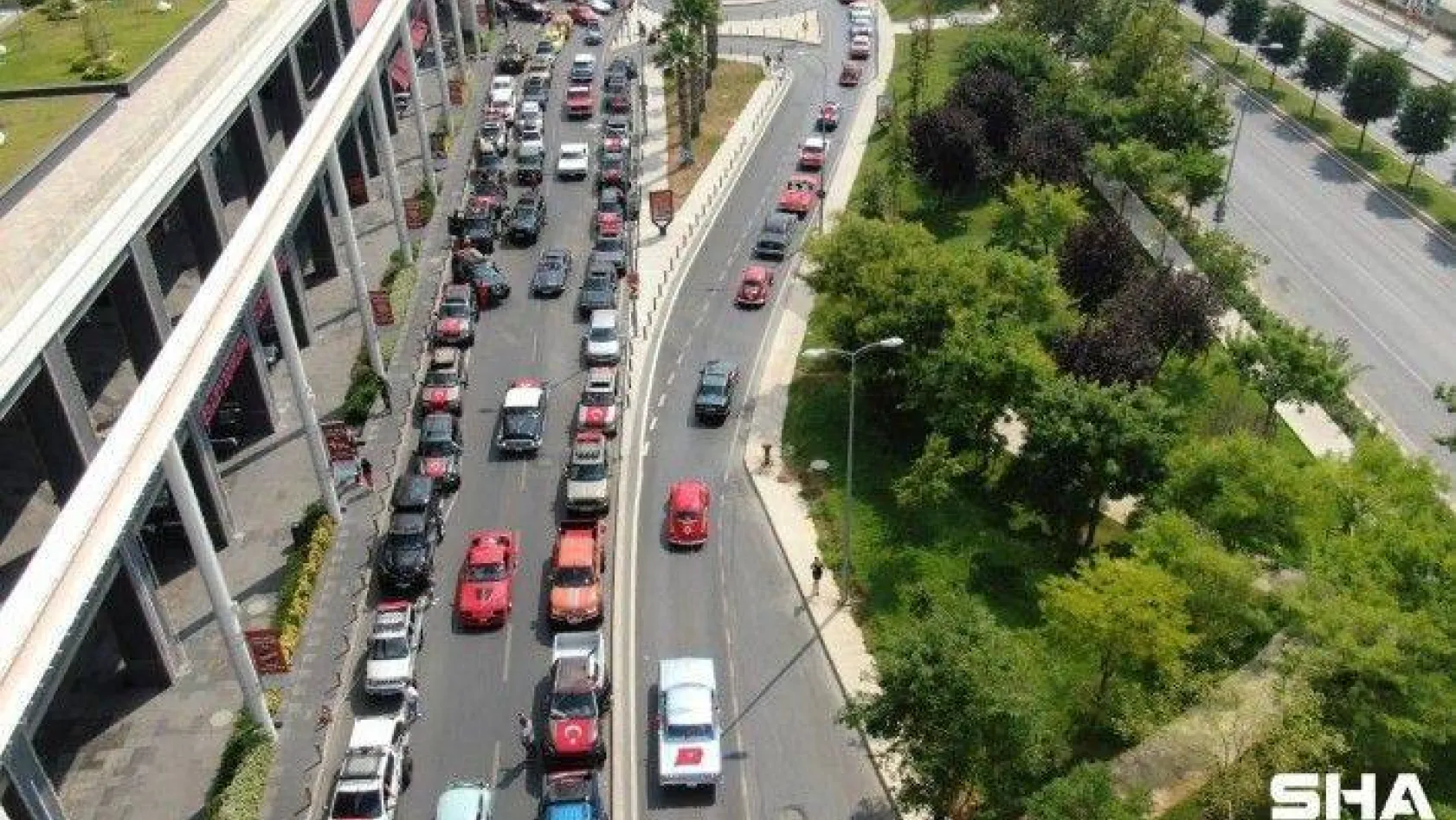 30 Ağustos Zafer Bayramı'nda 99 klasik araçla konvoy şöleni