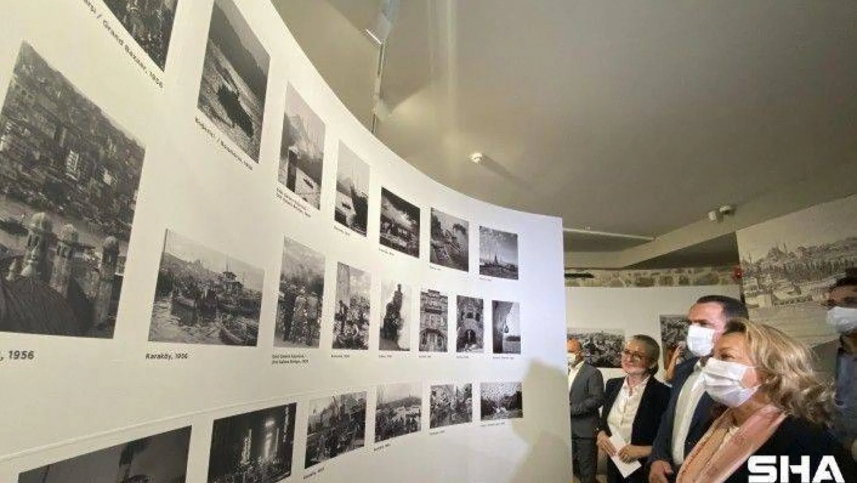 Ara Güler fotoğraf sergisi Galata Kulesi'nde açıldı