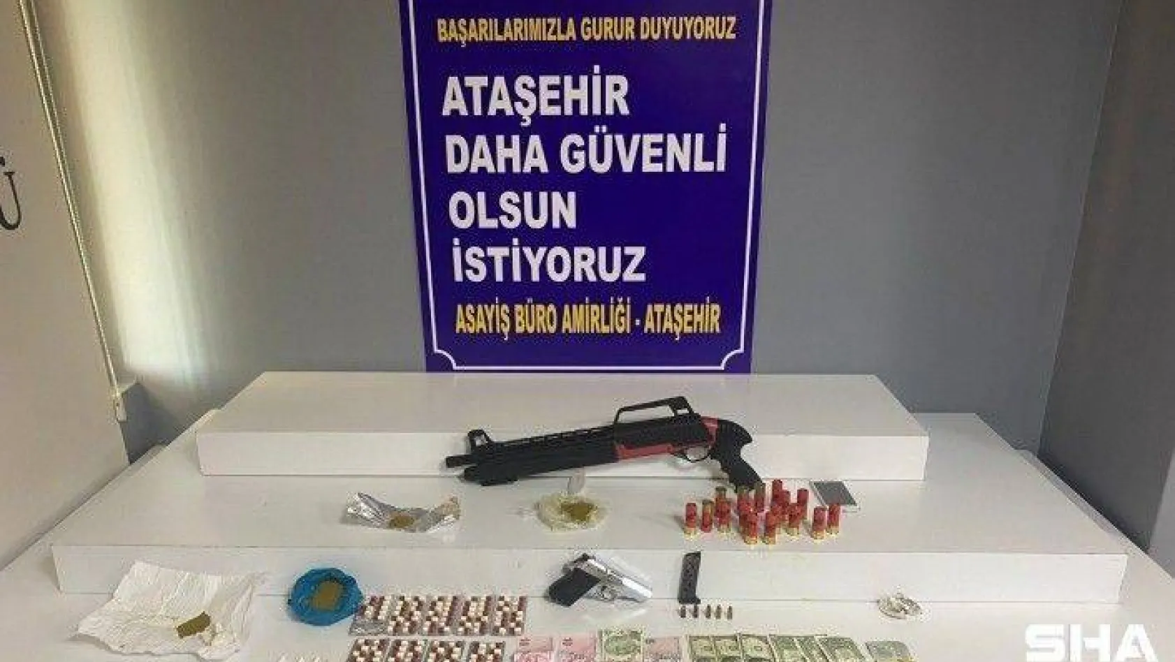 Ataşehir'de uyuşturucu taciri kıskıvrak yakalandı