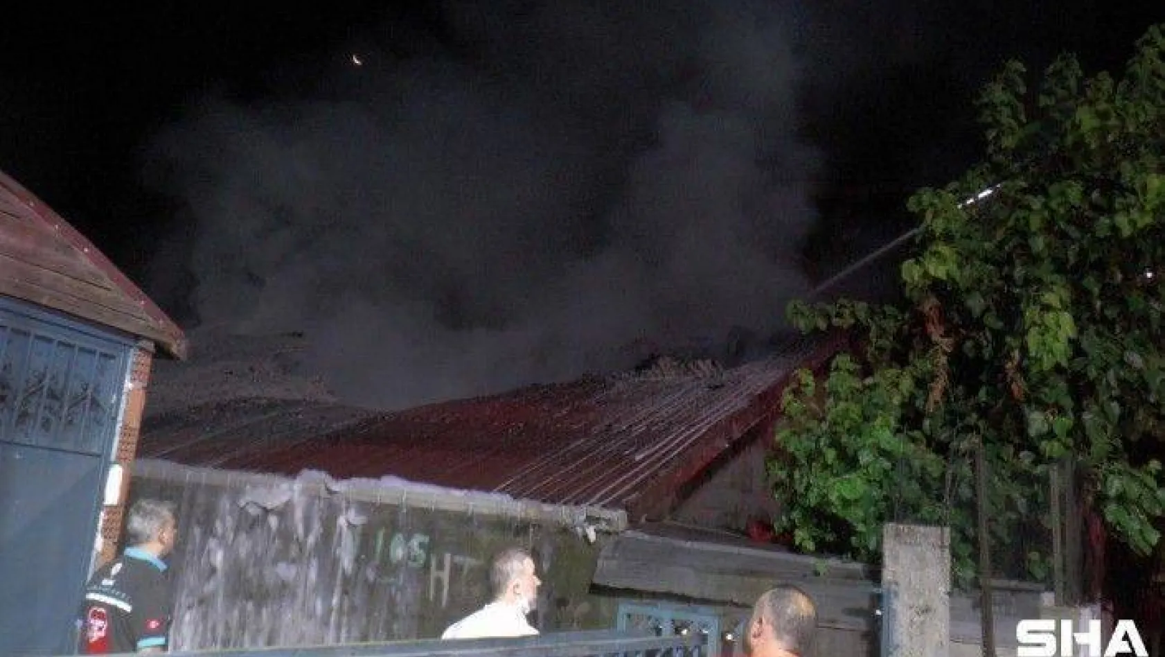 Beykoz'da cam atölyesinde korkutan yangın