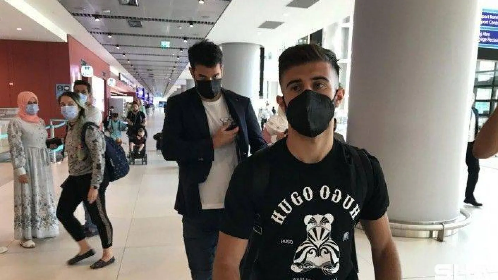 Fenerbahçe'nin yeni transferi Rossi, İstanbul'a geldi