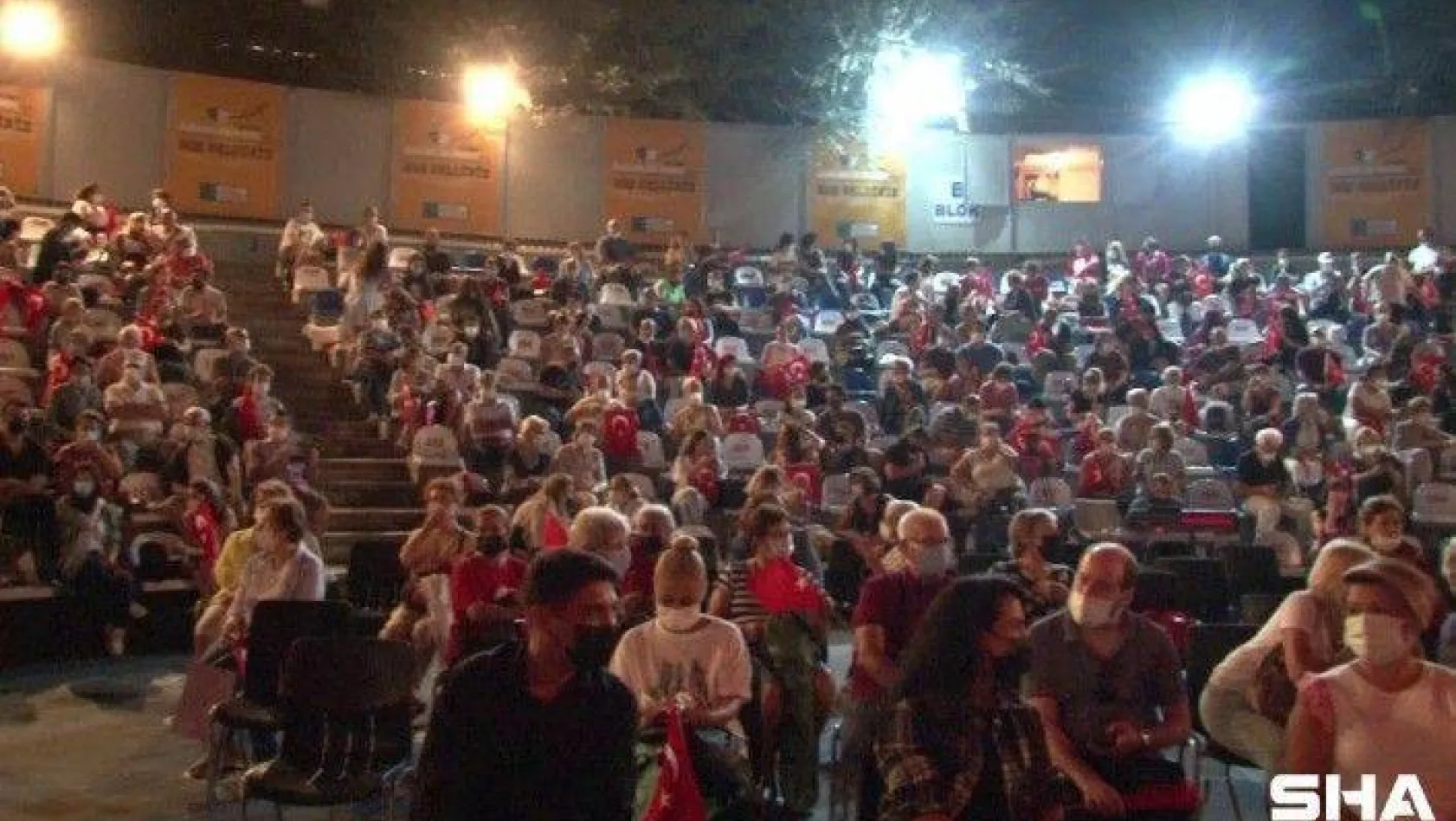 Kadıköy'de 30 Ağustos Zafer Bayramı konserler ile kutlandı