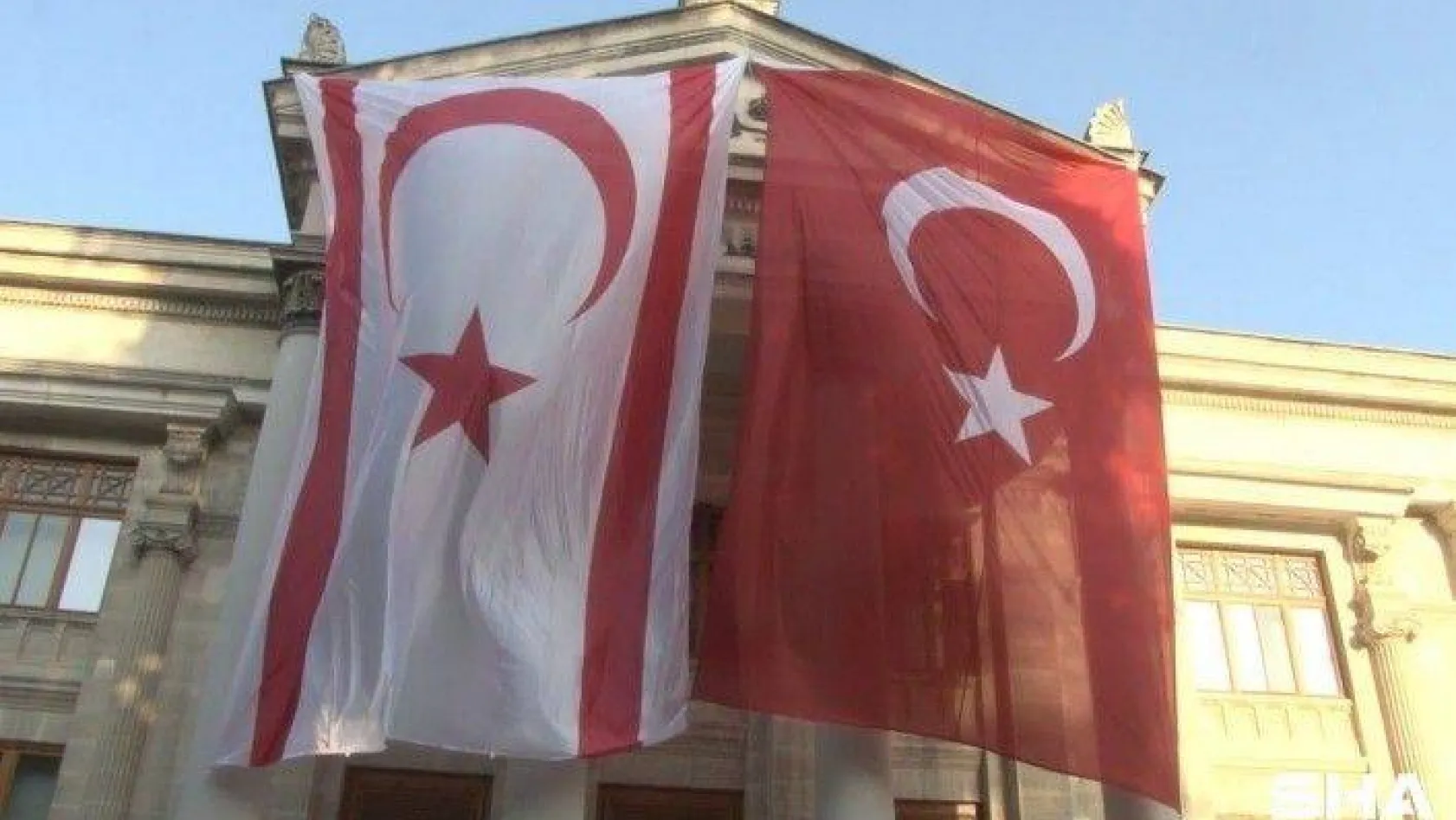 KKTC Cumhurbaşkanı Tatar: 'Kıbrıs'tan bir ekip yarın söndürme çalışmaları için hareket edecek'