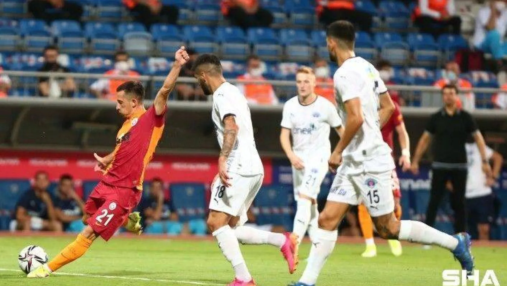 Olimpiu Morutan, Galatasaray kariyerine asistle başladı
