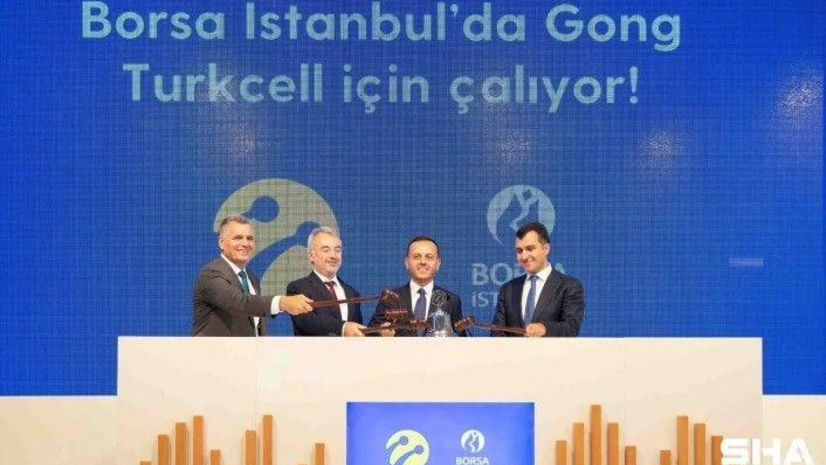 Turkcell ikinci çeyrekte yüzde 23,5 büyüdü, yıl sonu hedefini yükseltti