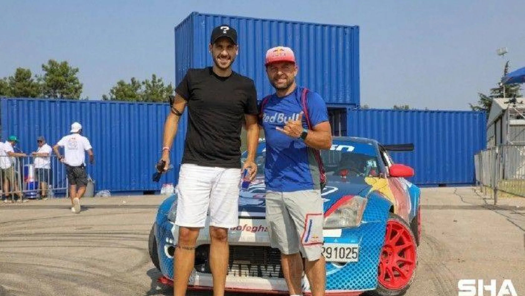 Ünlü oyuncu Ümit Erdim Red Bull sporcusu Abdo Feghali ile drift yaptı