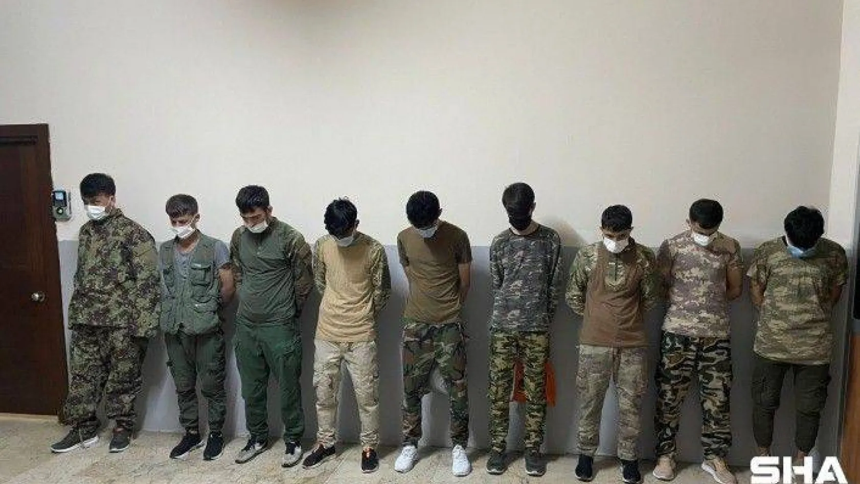 Zeytinburnu'nda askeri kamuflajlı 9 kaçak göçmen yakalandı