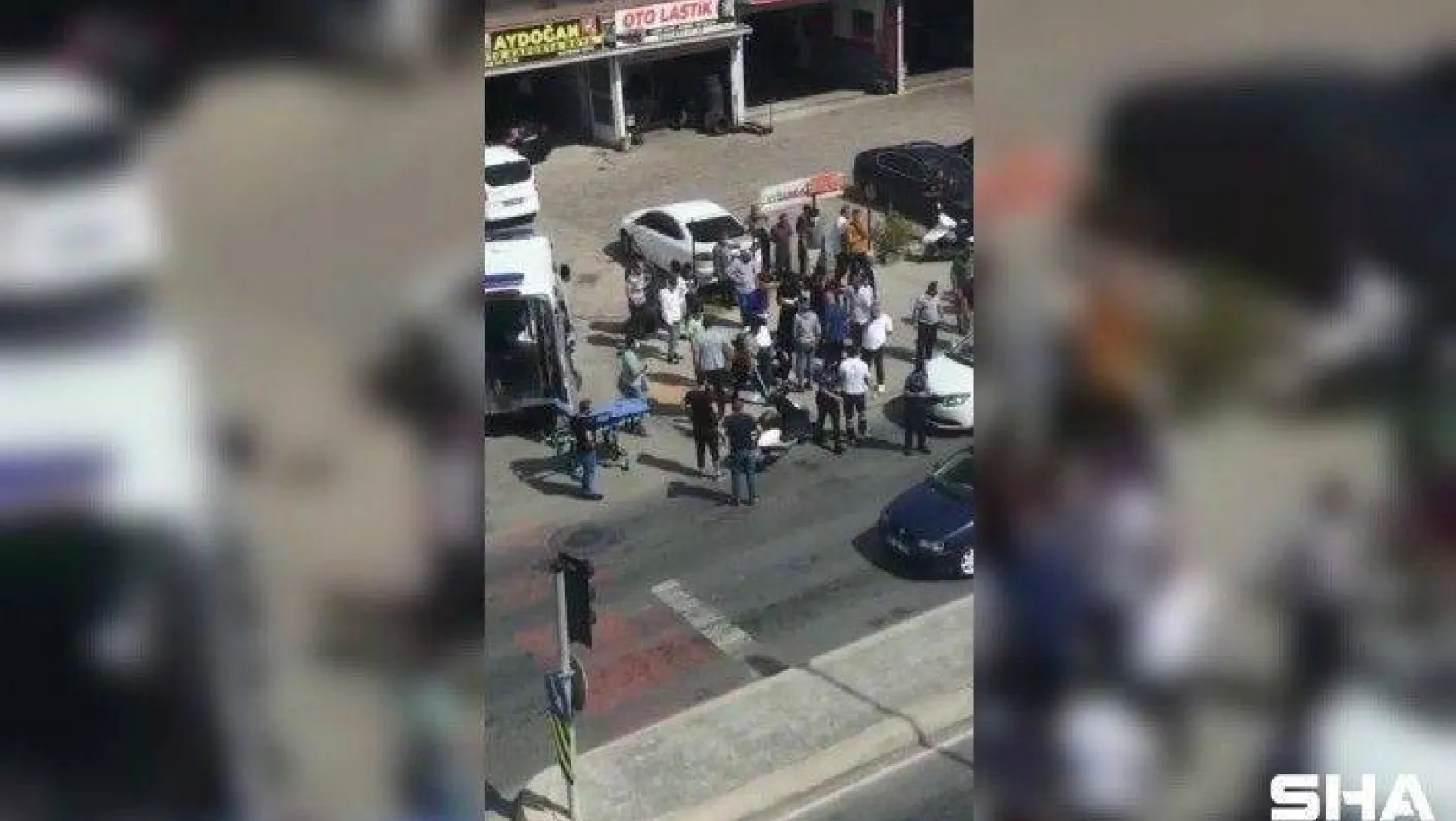 Arnavutköy'de yolun karşısına geçmeye çalışan çocuğa otomobil çarptı