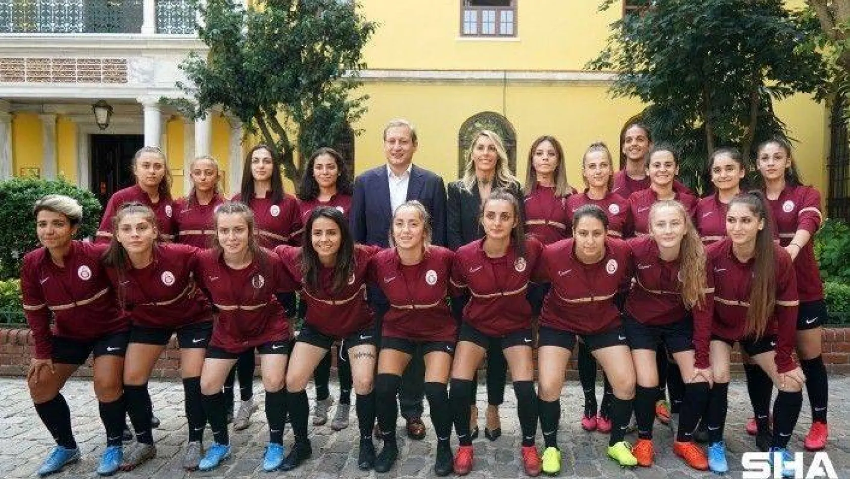 Galatasaray Kadın Futbol Takımı'nın lansmanı yapıldı