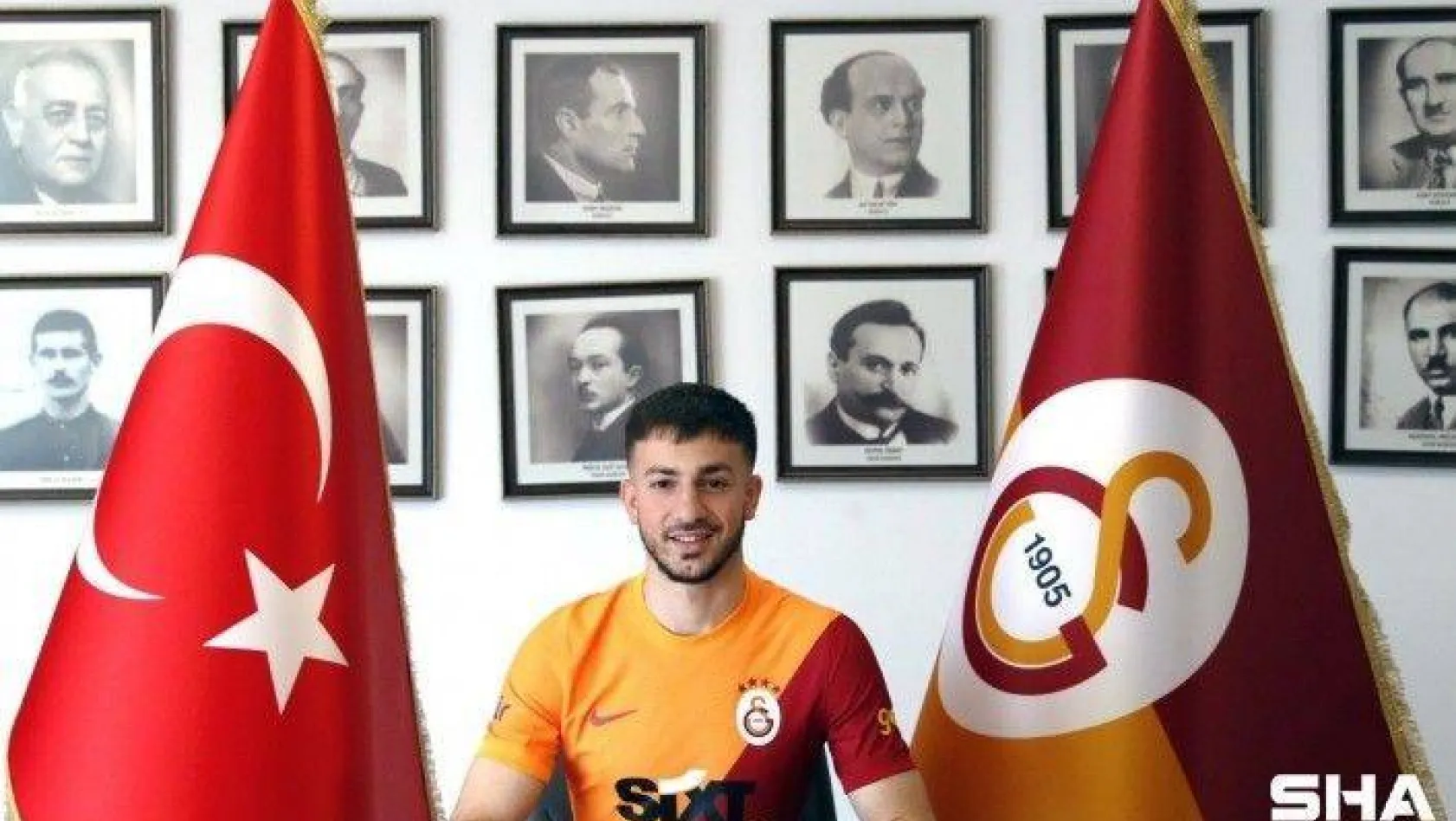 Halil Dervişoğlu resmen Galatasaray'da