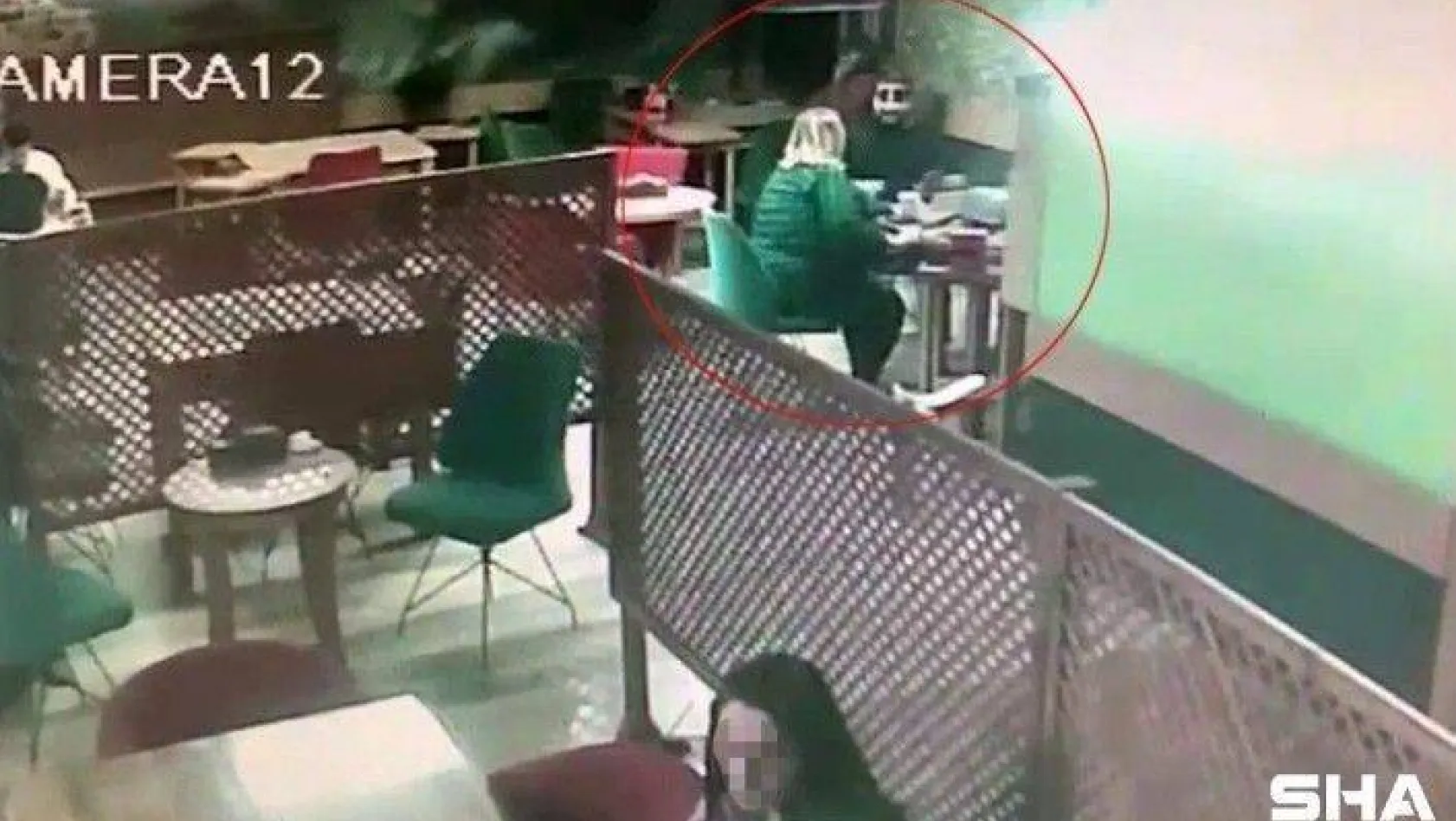 İnternetten tanıştığı kadının önce parasını çaldı, sonra hesabı ödeyip kaçtı: O anlar kamerada