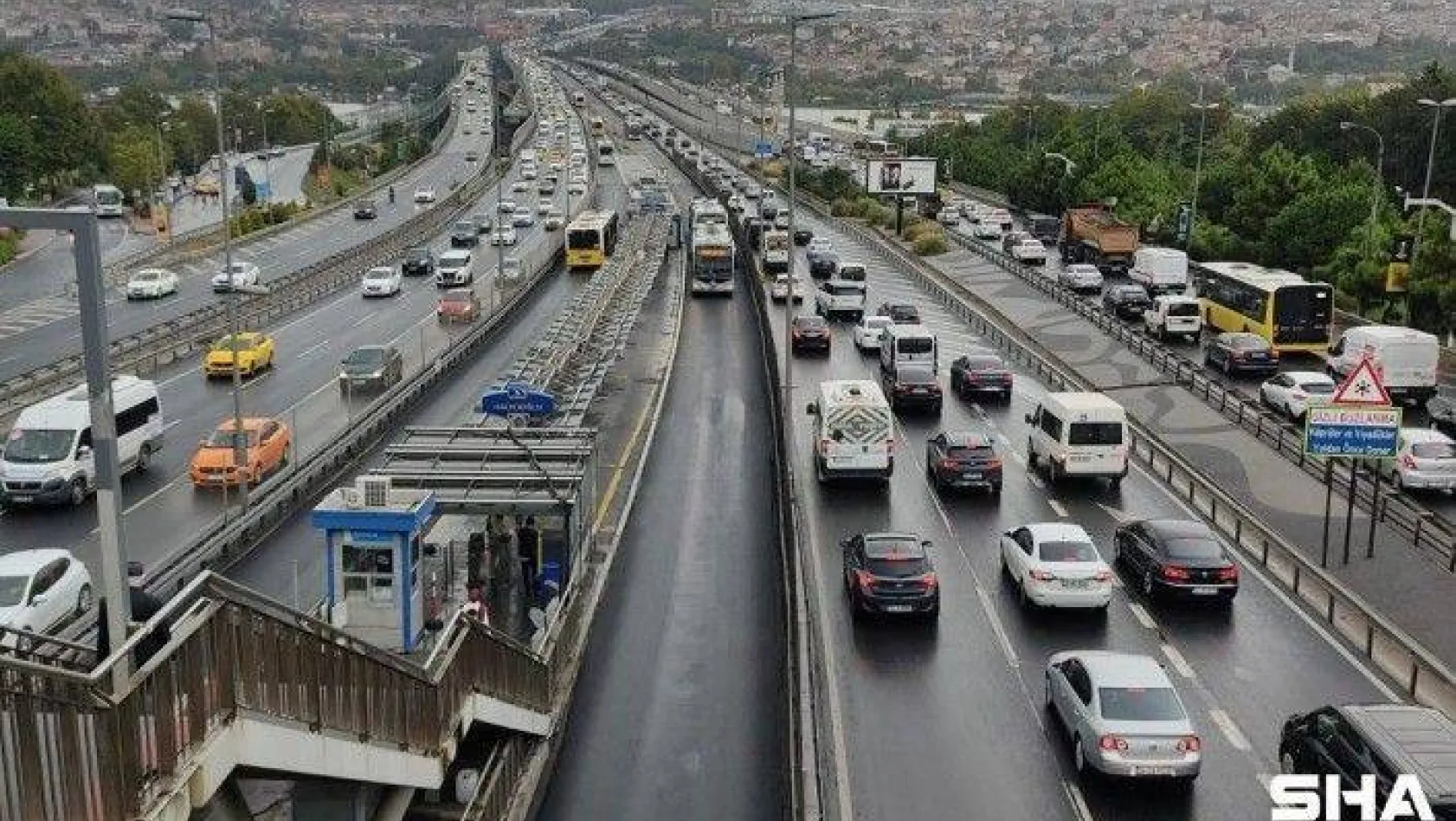 İstanbul'da trafik yoğunluğu yüzde 63'ü buldu