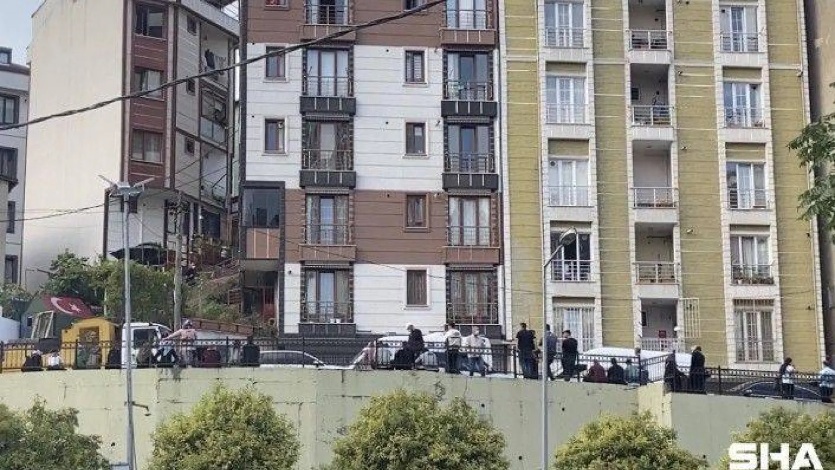 (Özel) İstanbul'da kadın cinayeti: Eşini öldüren koca kendi başına sıktı