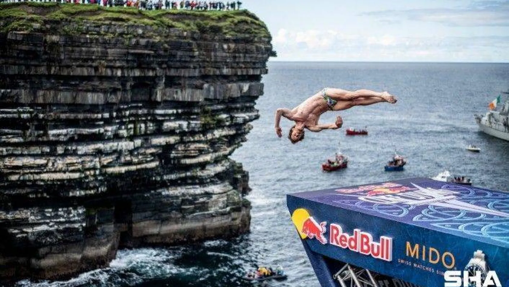Red Bull Cliff Diving'in İrlanda ayağında kazananlar Rhiannan Iffland ve Gary Hunt oldu