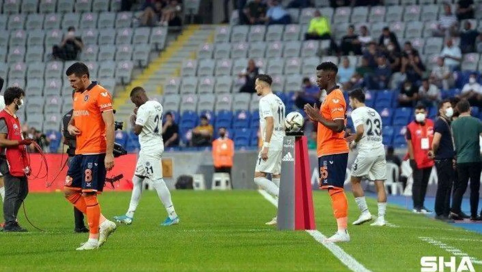 Süper Lig: Başakşehir: 1 - Fenerbahçe: 0 (Maç devam ediyor)