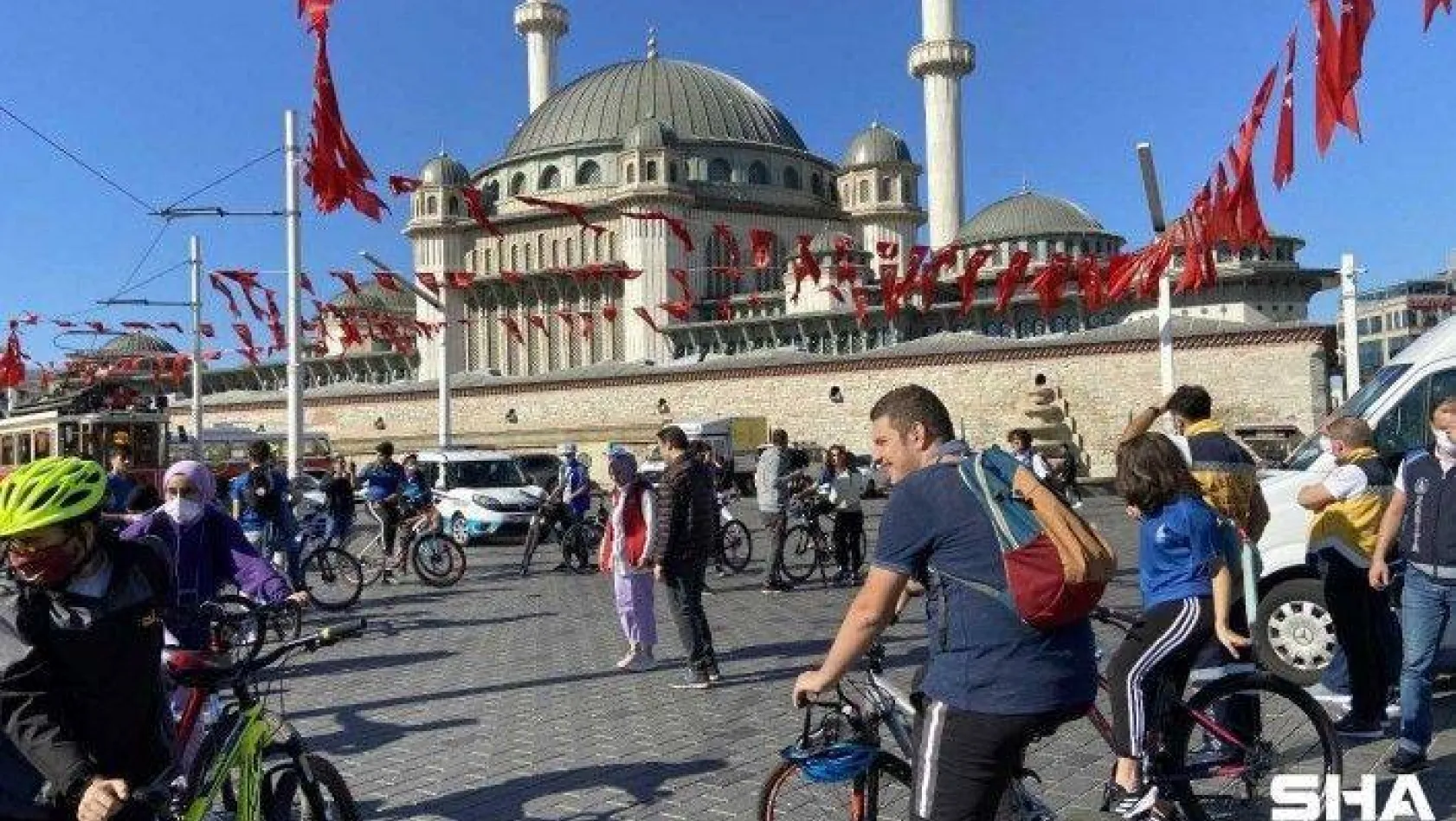 Taksim Meydanı'ndan Ayasofya'ya bisiklet turu