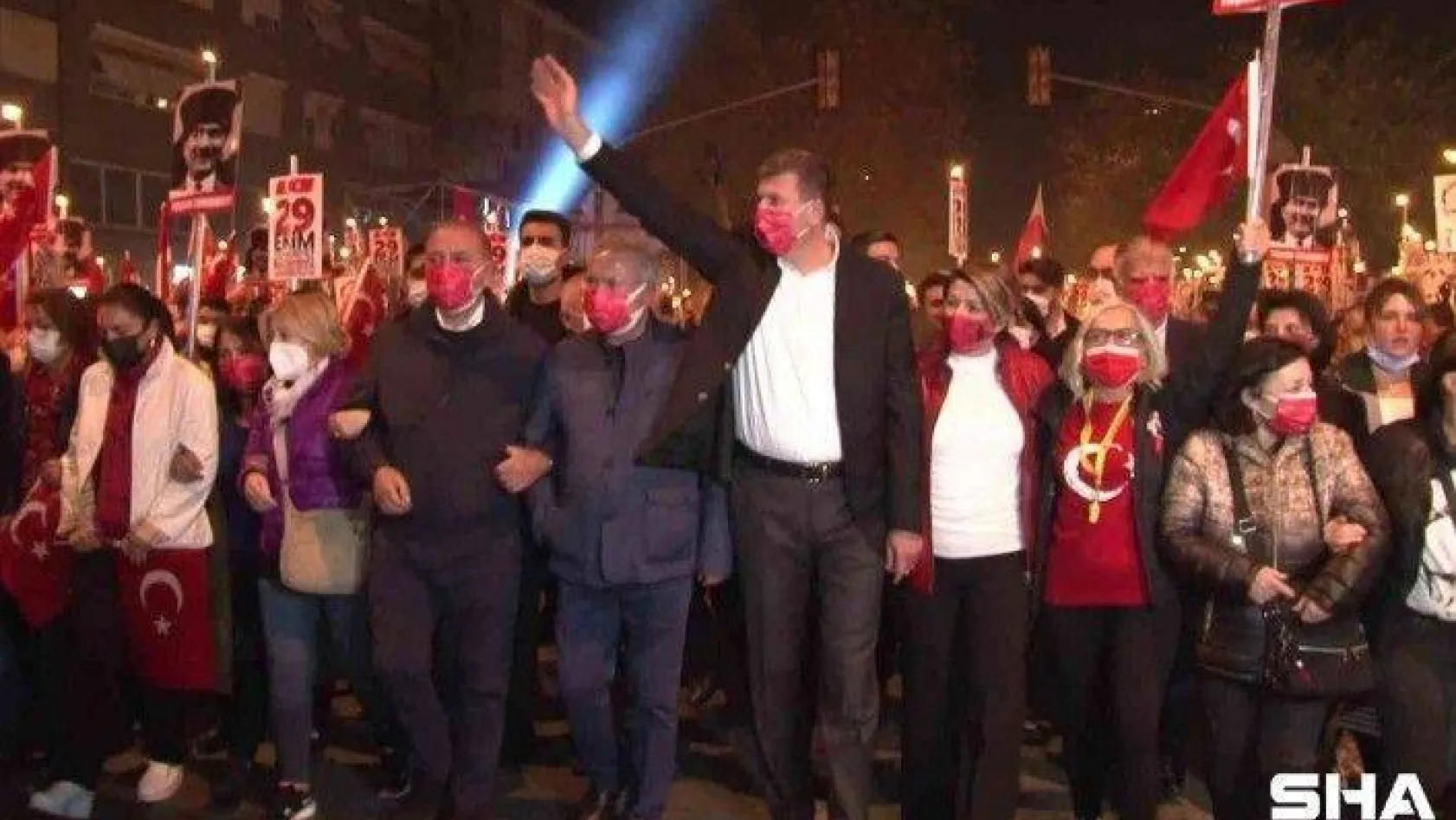 29 Ekim Cumhuriyet Bayramı Kadıköy'de coşkuyla kutlandı
