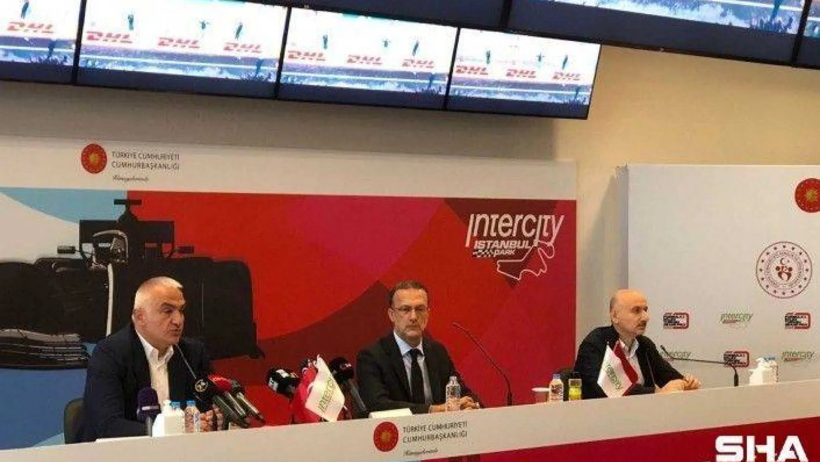 Bakan Ersoy ile Bakan İsmailoğlu, Formula 1 öncesi basın toplantısına katıldı