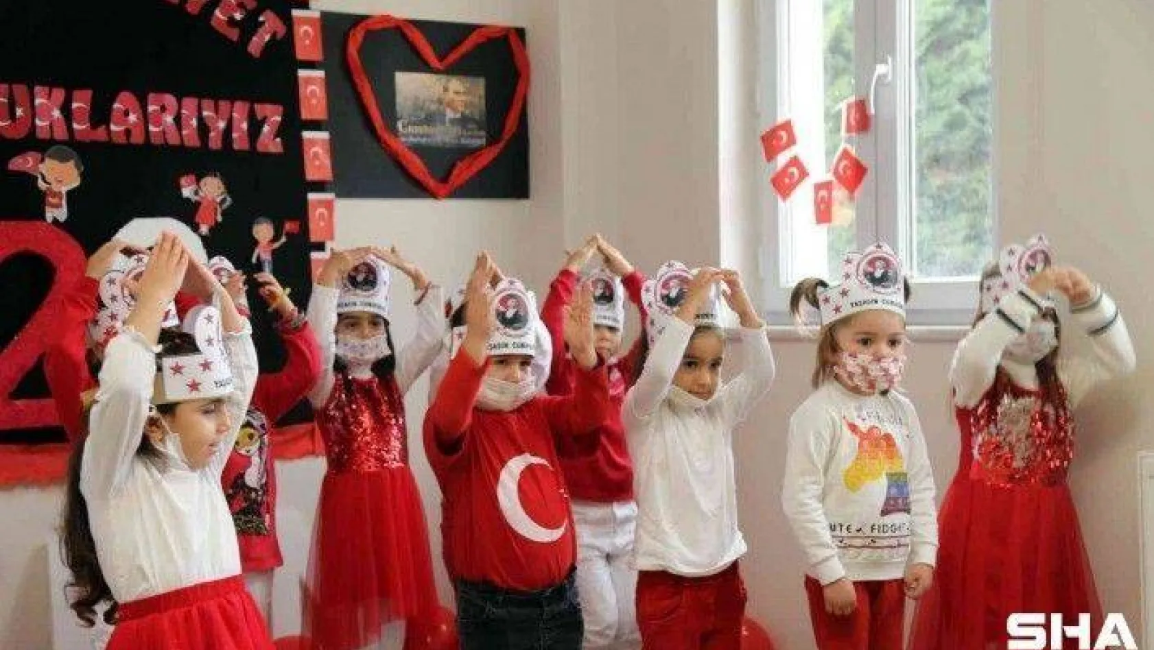 Büyükçekmece'de minik öğrencilerin Cumhuriyet Bayramı coşkusu